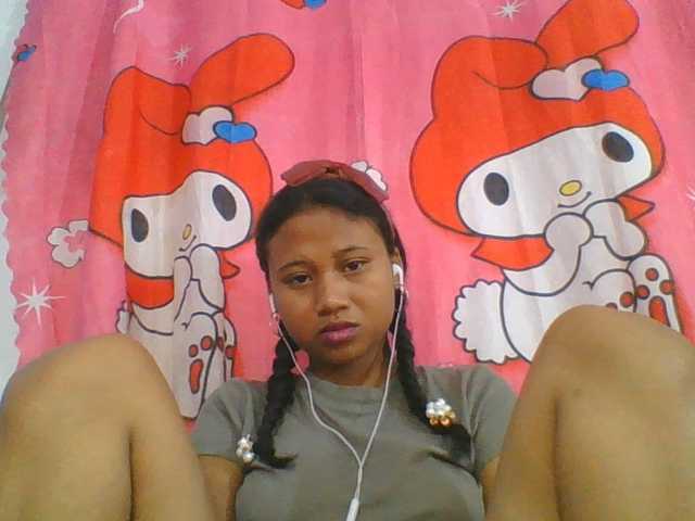 Murellah1a live cam on BongaCams