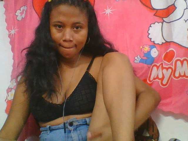 Murellah1a live cam on BongaCams