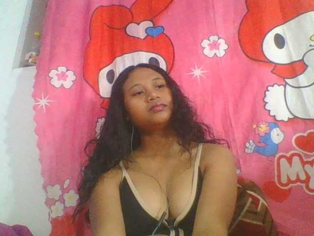 Murellah1a live cam on BongaCams