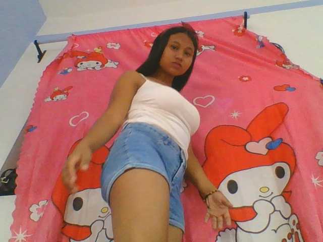 Murellah1a live cam on BongaCams