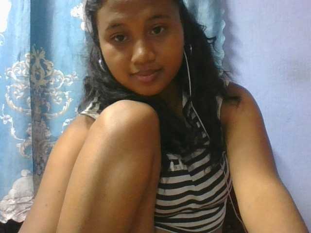 Murellah1a live cam on BongaCams