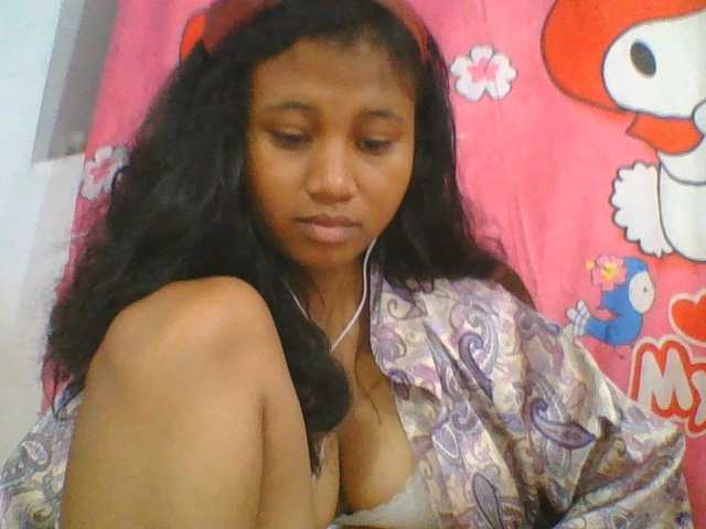 Murellah1a live cam on BongaCams