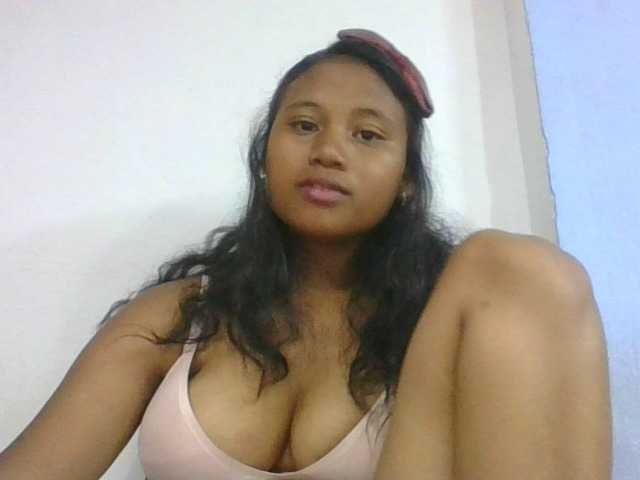 Murellah1a Live Cam and Statistics on UnifiedCams