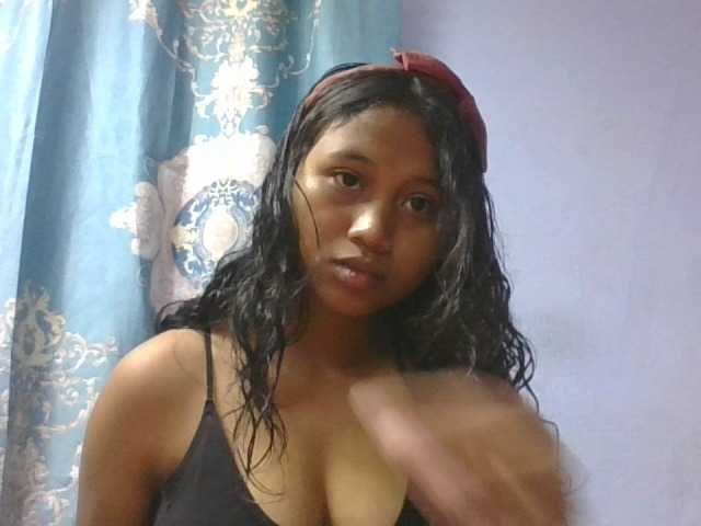 Murellah1a live cam on BongaCams