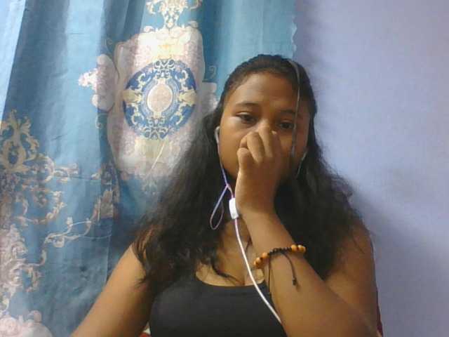 Murellah1a live cam on BongaCams