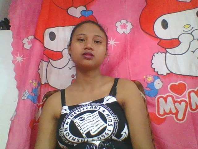 Murellah1a live cam on BongaCams