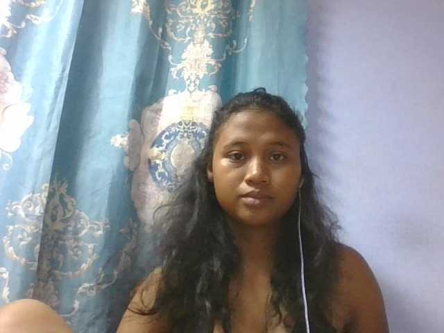 Murellah1a live cam on BongaCams