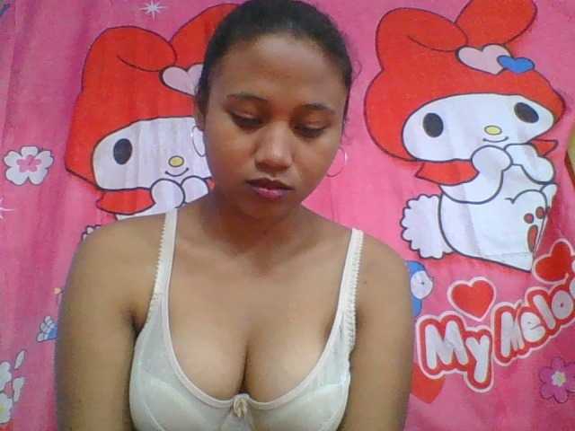 Murellah1a live cam on BongaCams