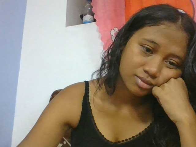 Murellah1a live cam on BongaCams
