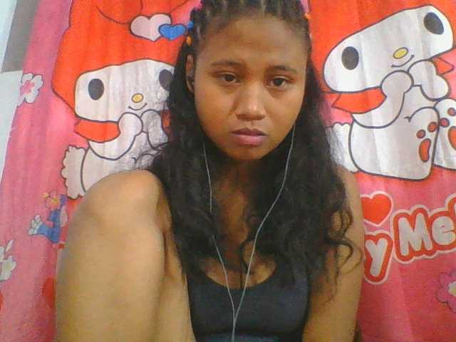 Murellah1a live cam on BongaCams