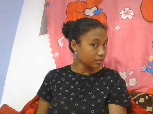 Murellah1a live cam on BongaCams
