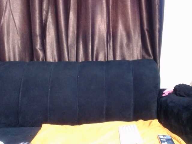 Sashasally live cam on BongaCams