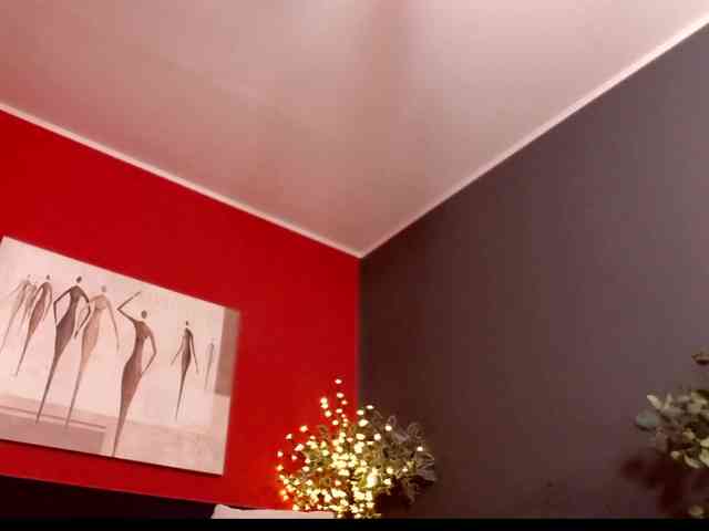 SellenaAlure webcam