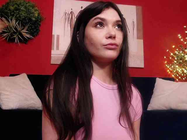 SellenaAlure webcam