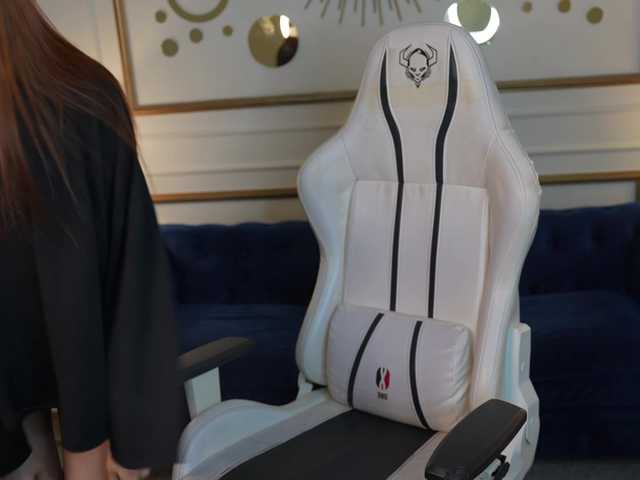Naomi054 live cam on BongaCams