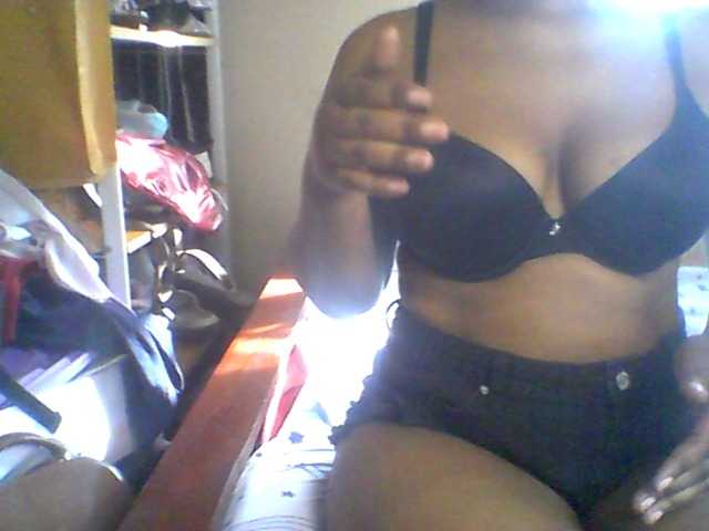 Tessy-2 Live Cam on BongaCams