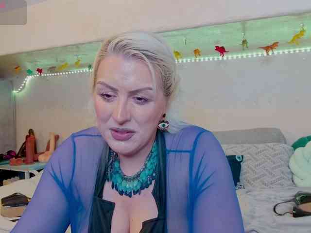 GoddessAlimony webcam
