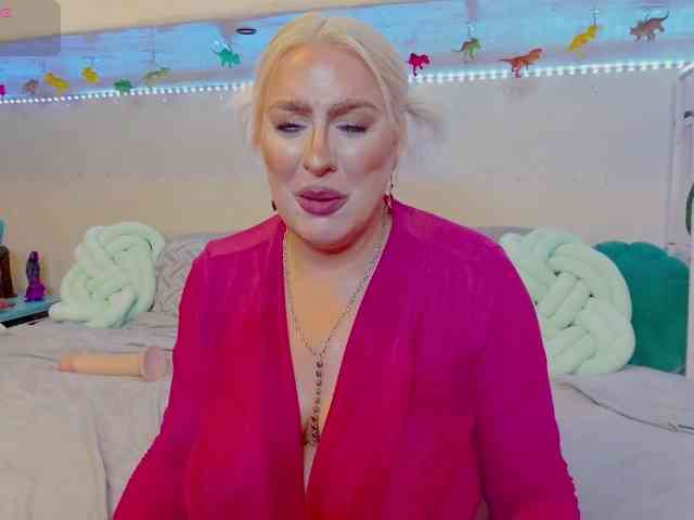 GoddessAlimony webcam