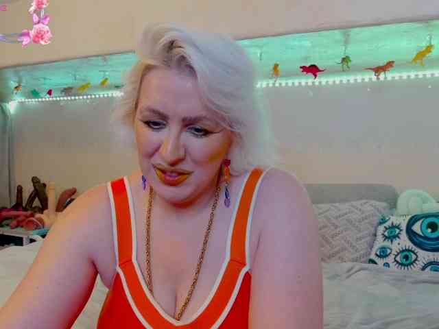 GoddessAlimony webcam