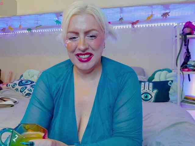 GoddessAlimony webcam