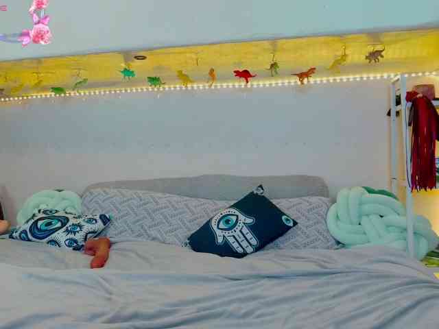 GoddessAlimony webcam