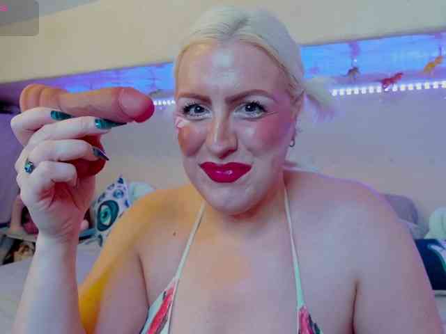 GoddessAlimony webcam