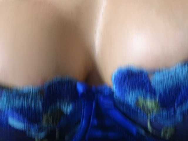 Samissou's BongaCams show and profile