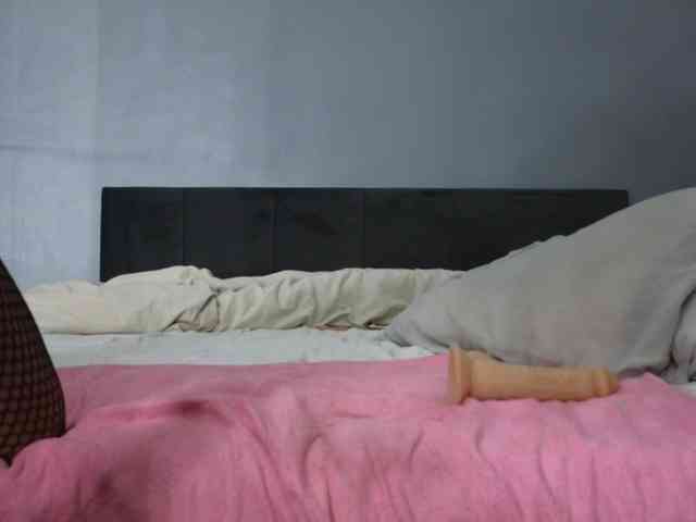 Model ini sedang live sekarang. Samissou