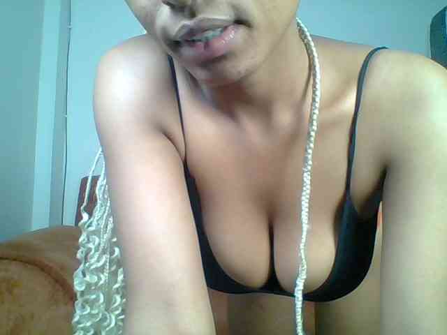 Hot-sexy-queen webcam