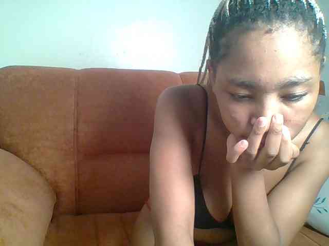 Hot-sexy-queen webcam