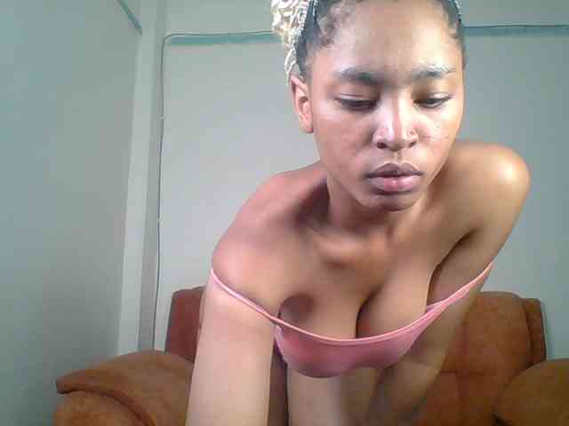 Hot-sexy-queen webcam