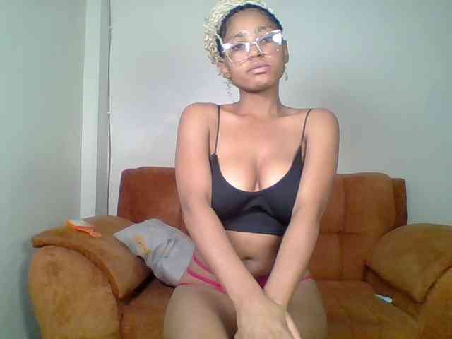 Hot-sexy-queen webcam