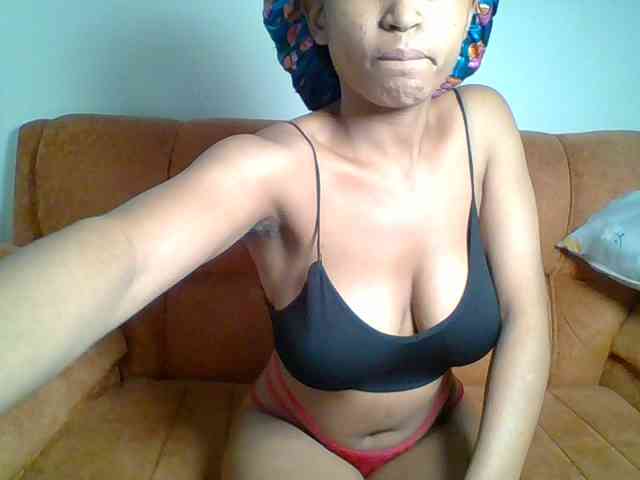Hot-sexy-queen webcam