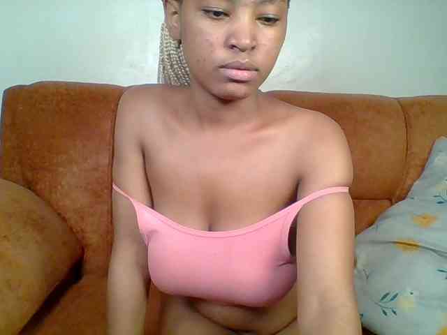 Hot-sexy-queen webcam