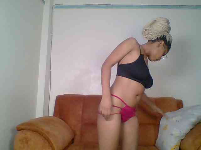 Hot-sexy-queen webcam