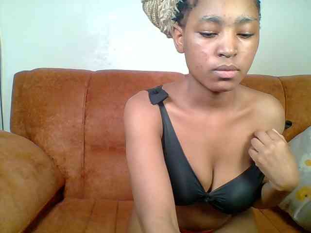 Hot-sexy-queen webcam