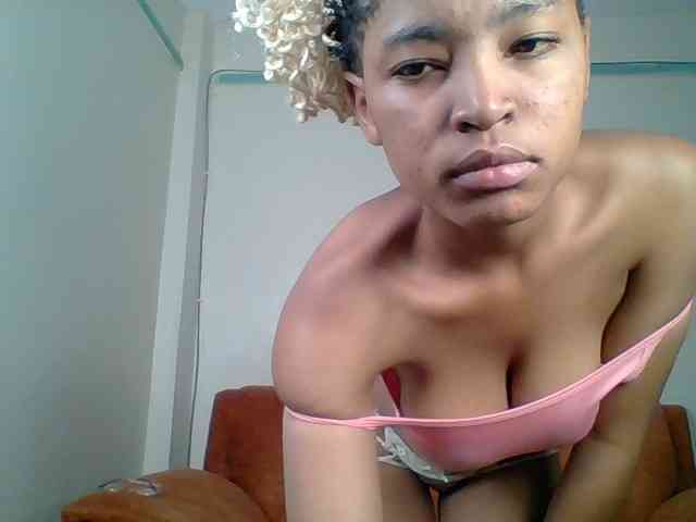 Hot-sexy-queen webcam