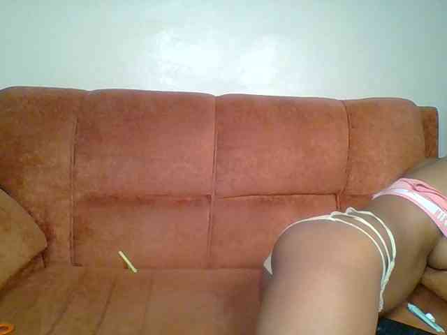 Hot-sexy-queen webcam