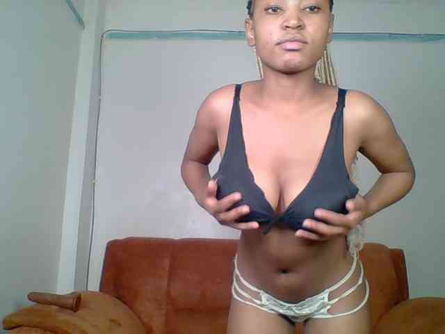 Hot-sexy-queen webcam