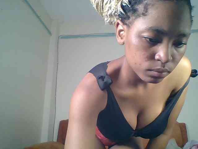 Hot-sexy-queen webcam