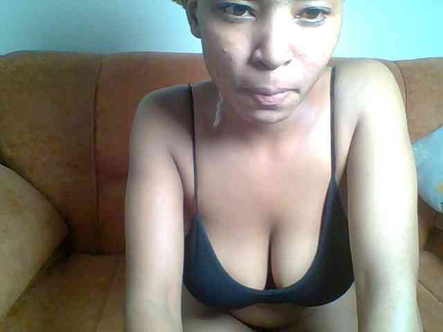 Hot-sexy-queen webcam