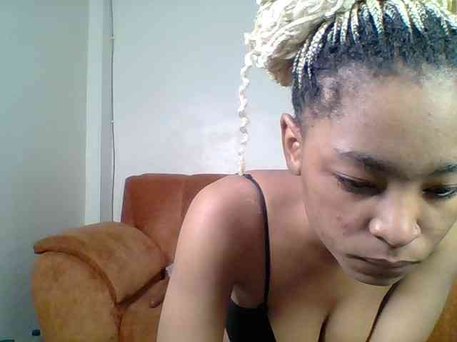 Hot-sexy-queen webcam