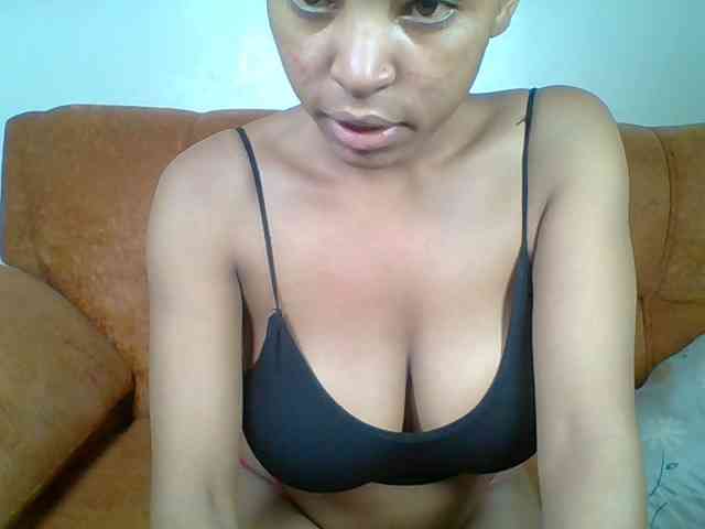 Hot-sexy-queen webcam