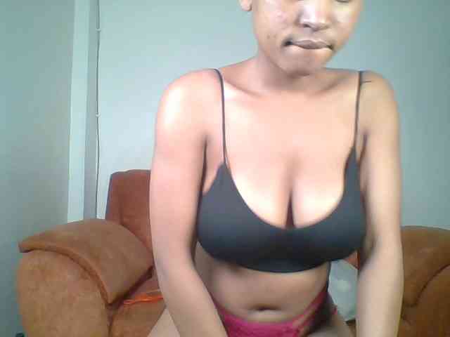 Hot-sexy-queen webcam