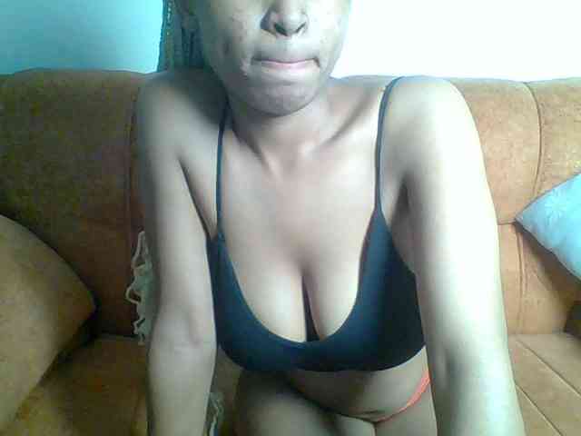 Hot-sexy-queen webcam