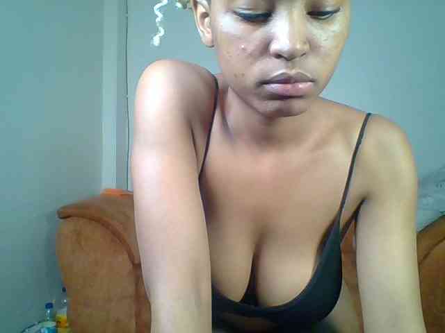 Hot-sexy-queen webcam