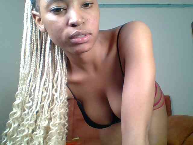 Hot-sexy-queen webcam