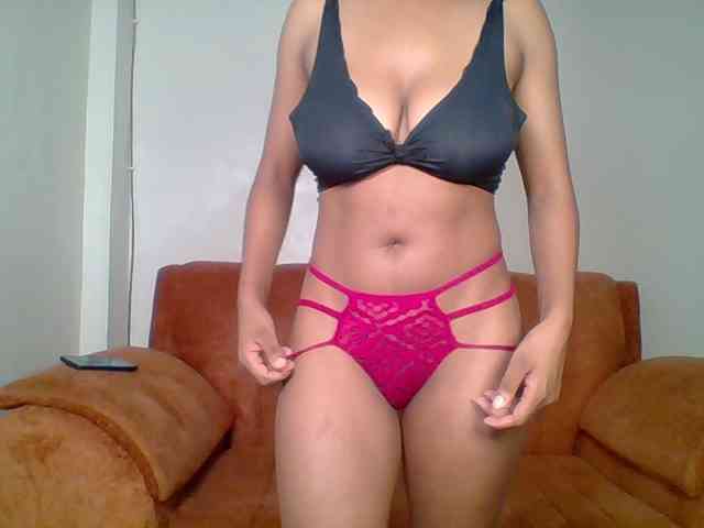 Hot-sexy-queen webcam