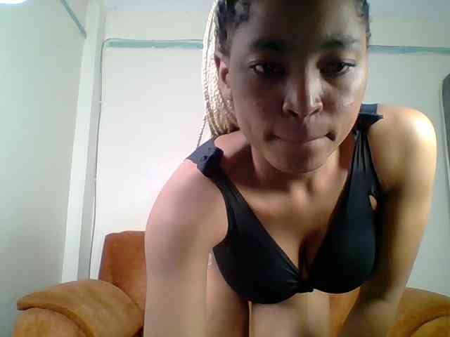 Hot-sexy-queen webcam