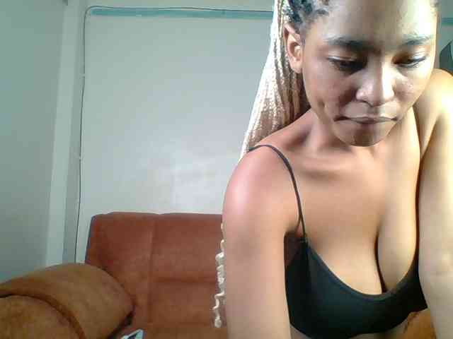 Hot-sexy-queen webcam